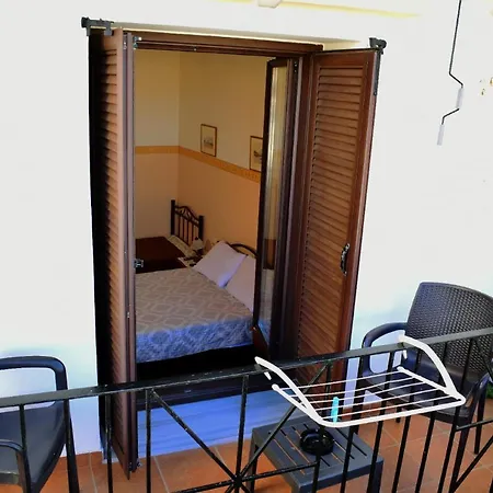Stoa Rooms
